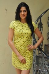 Sakshi Chowdary Interview About James Bond Movie